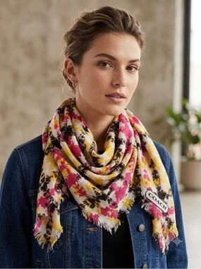 Coach Plaid Oblong Rayon Scarf EUC